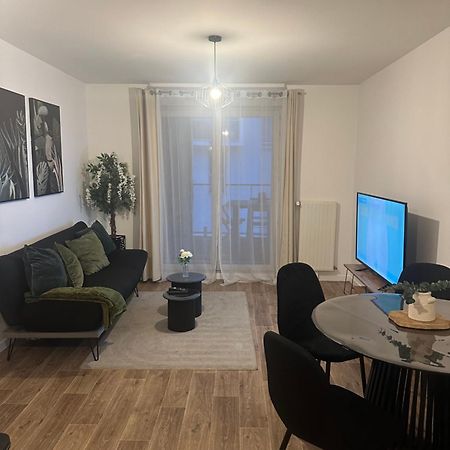 דירות Carrières-sous-Poissy Cosy House A 6 Min Du Rer A Et Psa מראה חיצוני תמונה