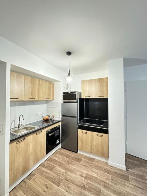 דירות Carrières-sous-Poissy Cosy House A 6 Min Du Rer A Et Psa מראה חיצוני תמונה